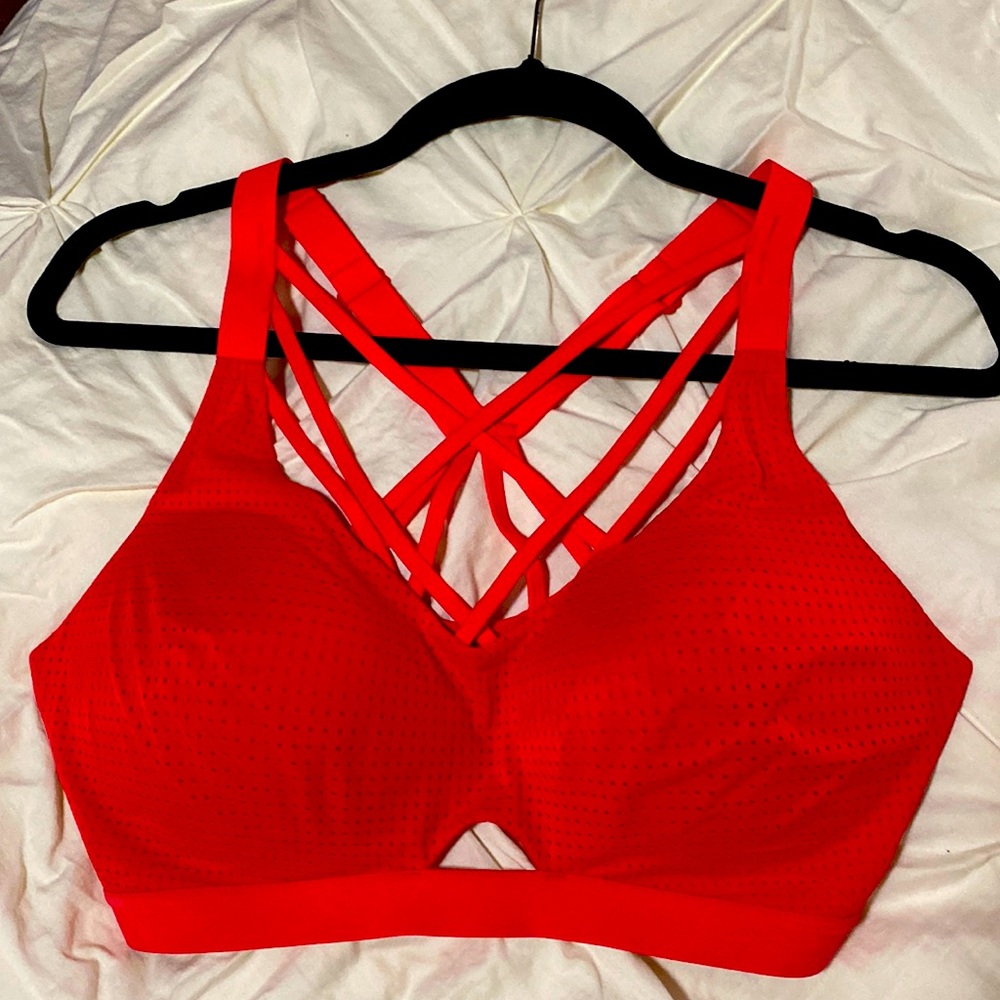Victoria’s Secret VSX Sport, Form Fitted Sports Bra, padded cups, size Medium